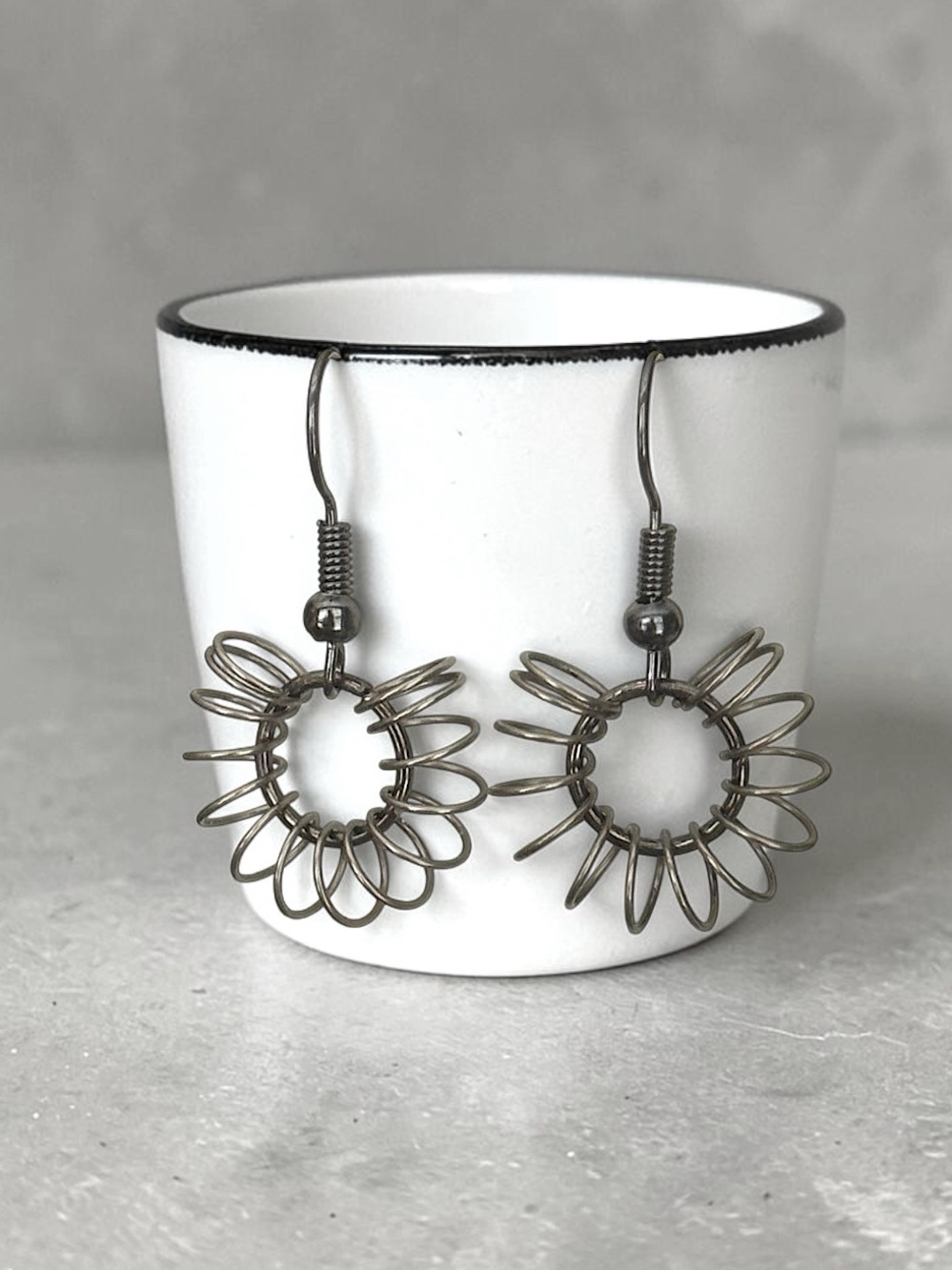 5 For $25💫Alternative Gunmetal Coiled Spring Dangles Earrings